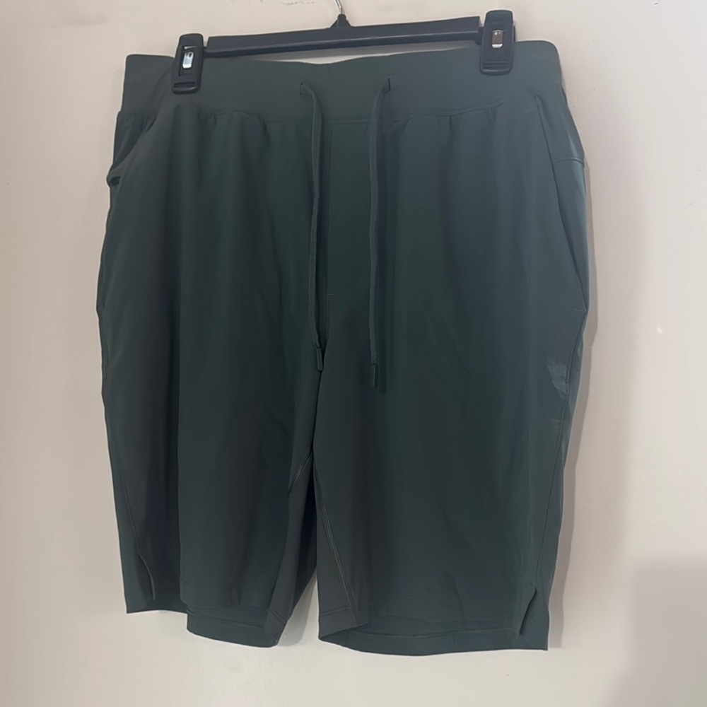 Lululemon THE Linerless short 9” Dark Forest L